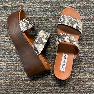 Steve Madden snake print platforms, worn 2 times. Size 6.5.